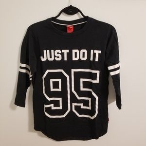 Nike 3/4 Sleeved Top